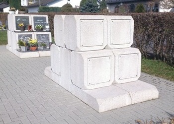 4 neue Urnenquader